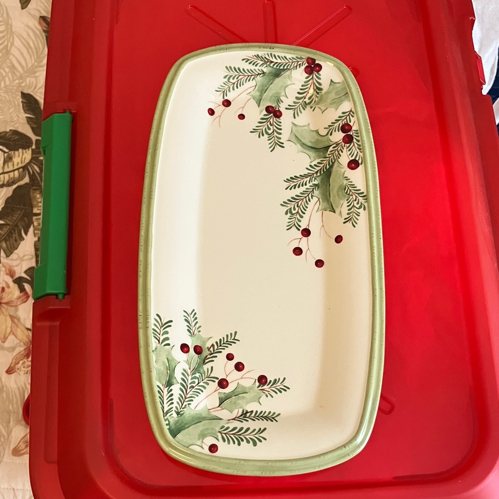 Lenox Holiday Rectangular Platter with Holly Design